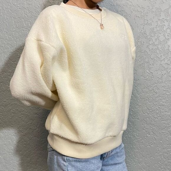 Levi's Sherpa Sweatshirt   - Picture 6 of 14